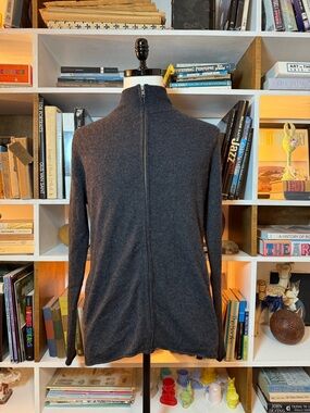 VelvetMen Charcoal Cashmere Mock Neck Sweater